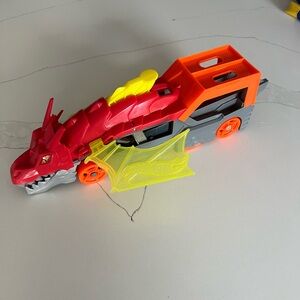Hot wheels city dragon launch transporter
